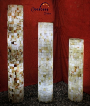 Columnas cilíndricas de Onix en varios tamaños - Solicite información sobre la medida que desee. Iluminación bajo consumo incluida 