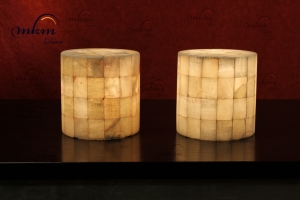 Lampara sobremesa cilindrica de onix  - Dimensiones: 25 x 20 cm - Iluminación bajo consumo incluida